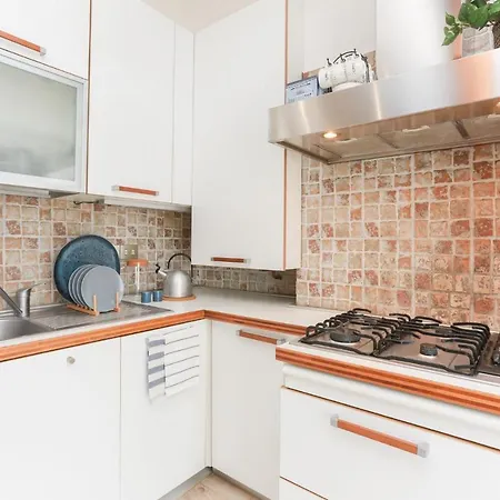 Lägenhet The Best Rent - Cozy Attic With View Milano
