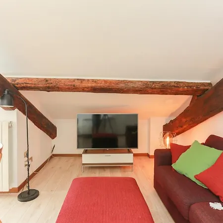 The Best Rent - Cozy Attic With View Lägenhet *